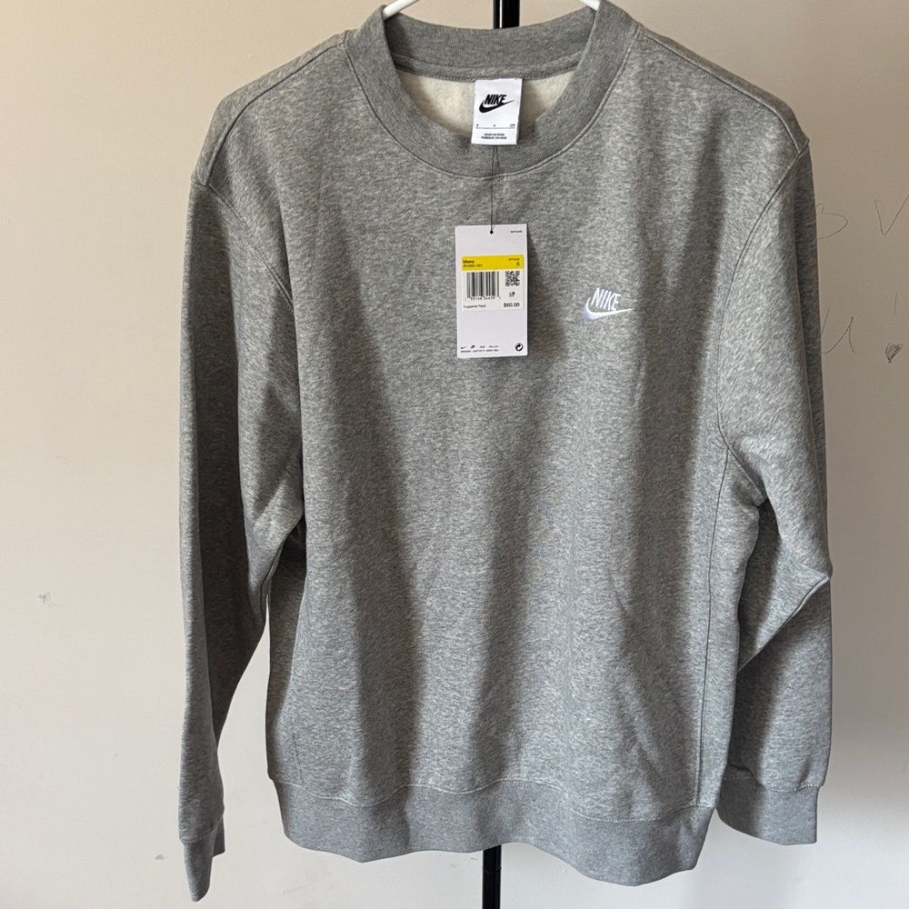 Nike Men’s Heather Gray Crewneck Sweatshirt